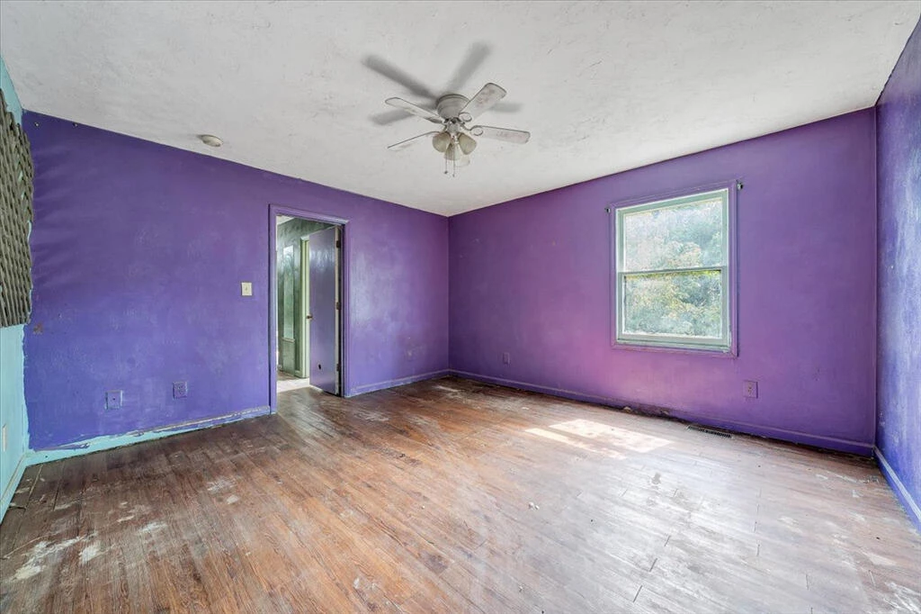 2321 Dunkirk AVE - Photo 18