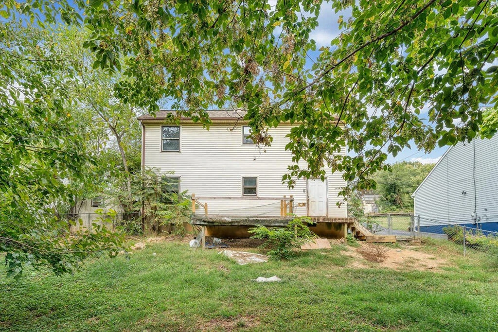 2321 Dunkirk AVE - Photo 24