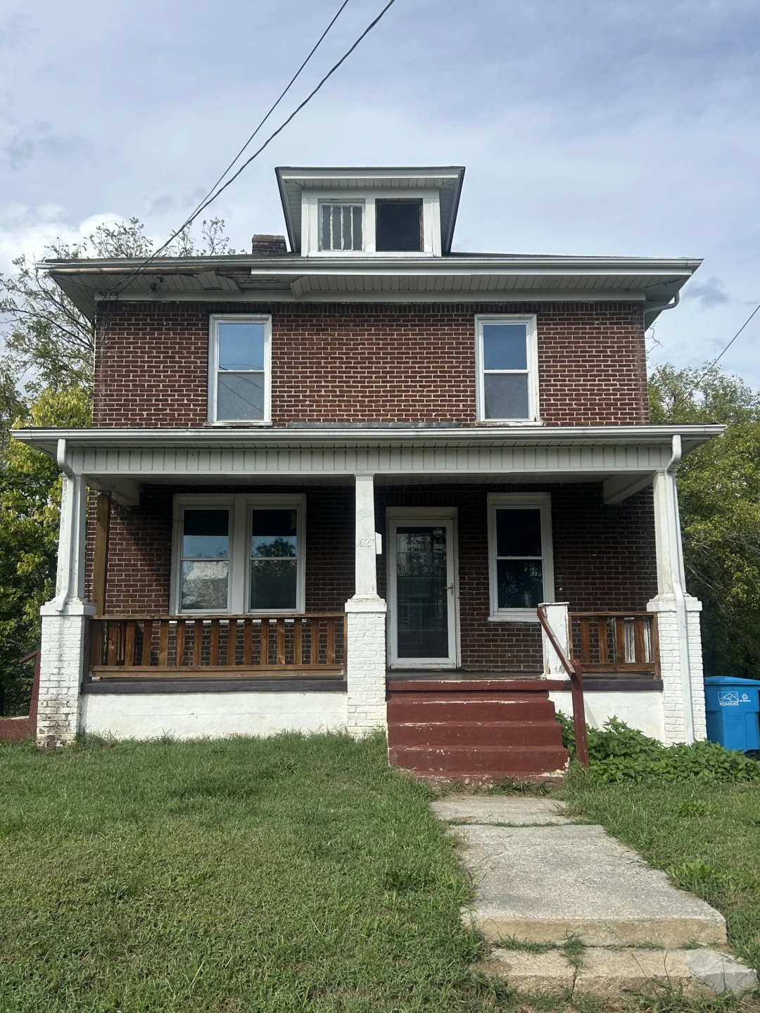 1627 Mercer AVE