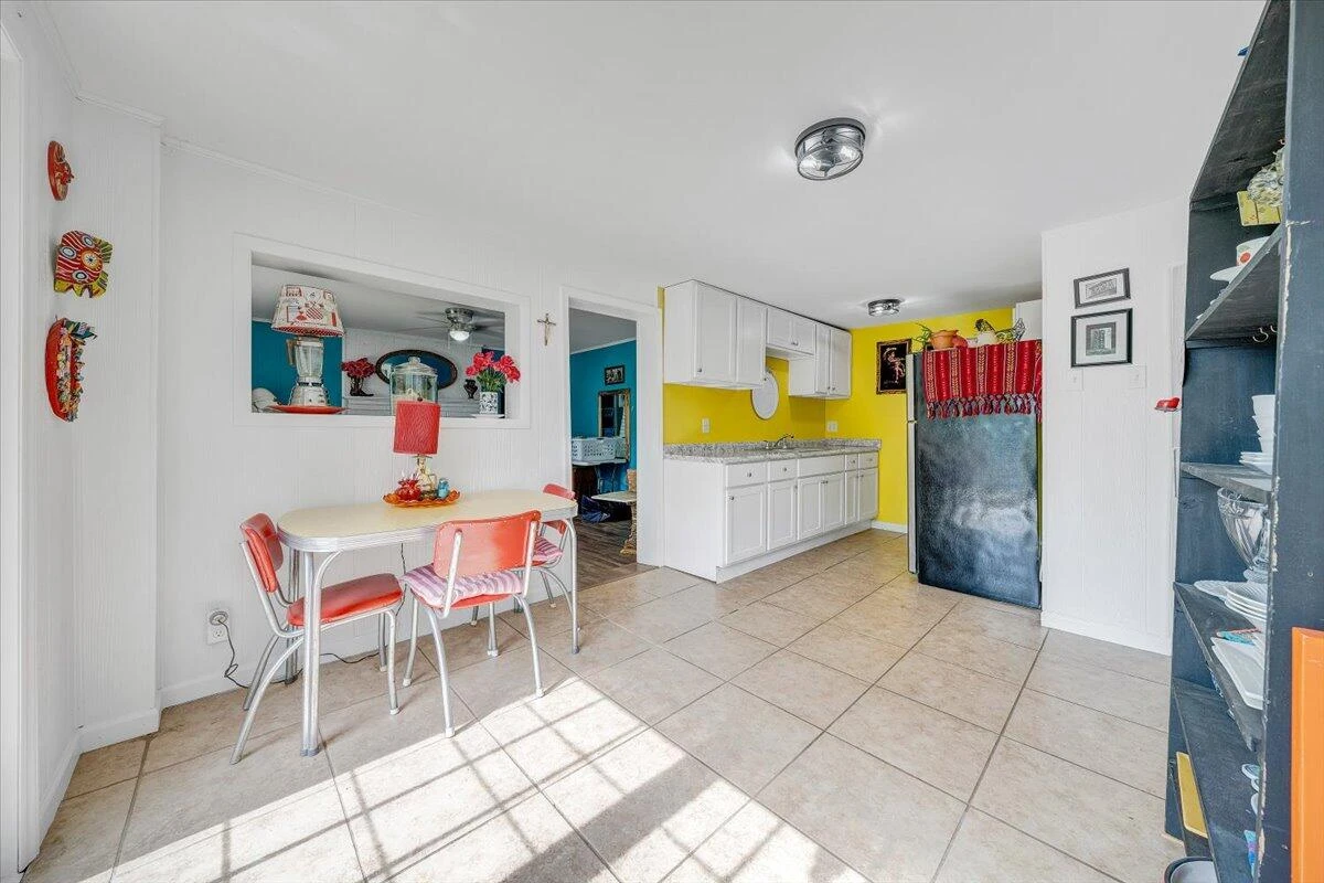 2410 Overlook RD - Photo 15