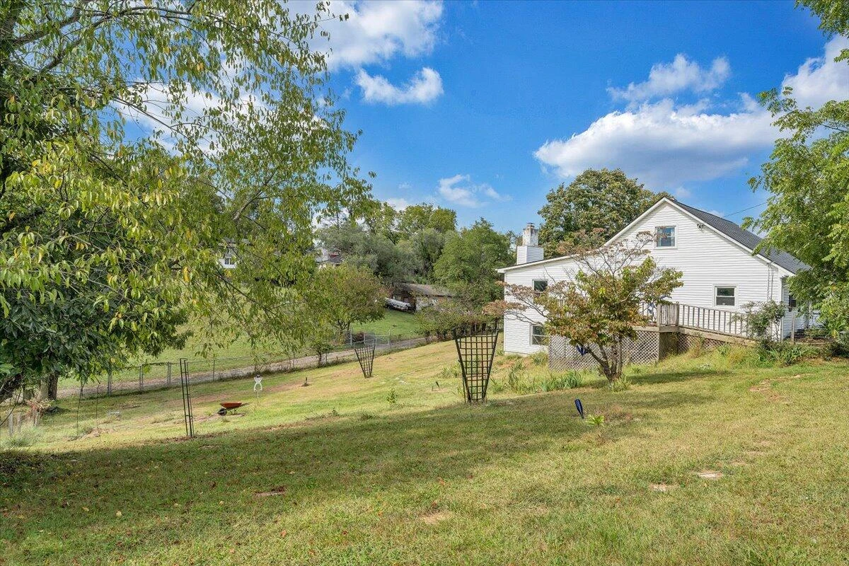 2410 Overlook RD - Photo 23