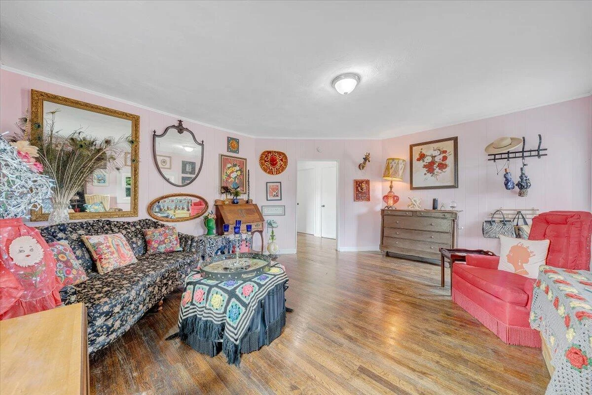 2410 Overlook RD - Photo 9