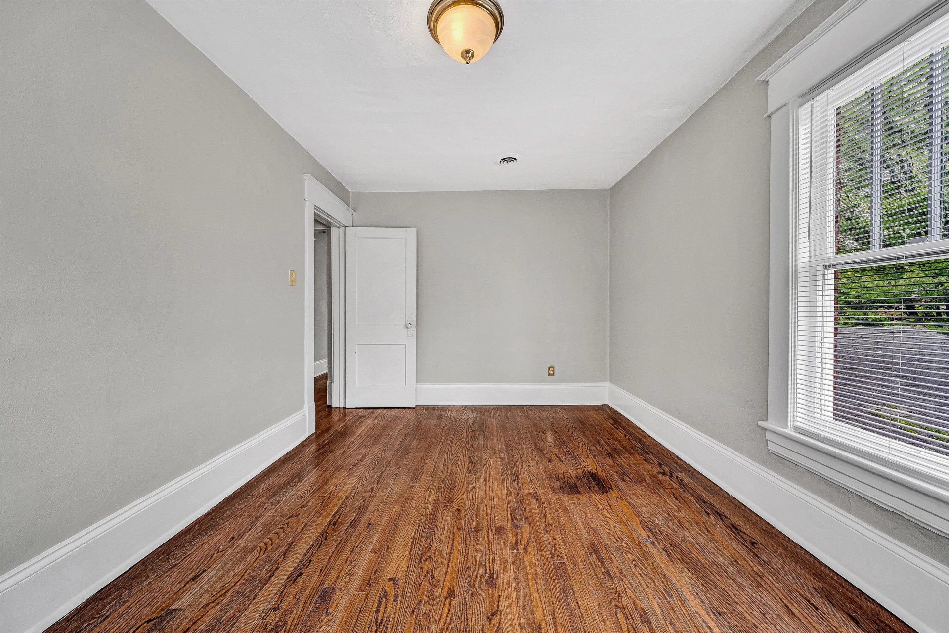1506 Maple AVE - Photo 22