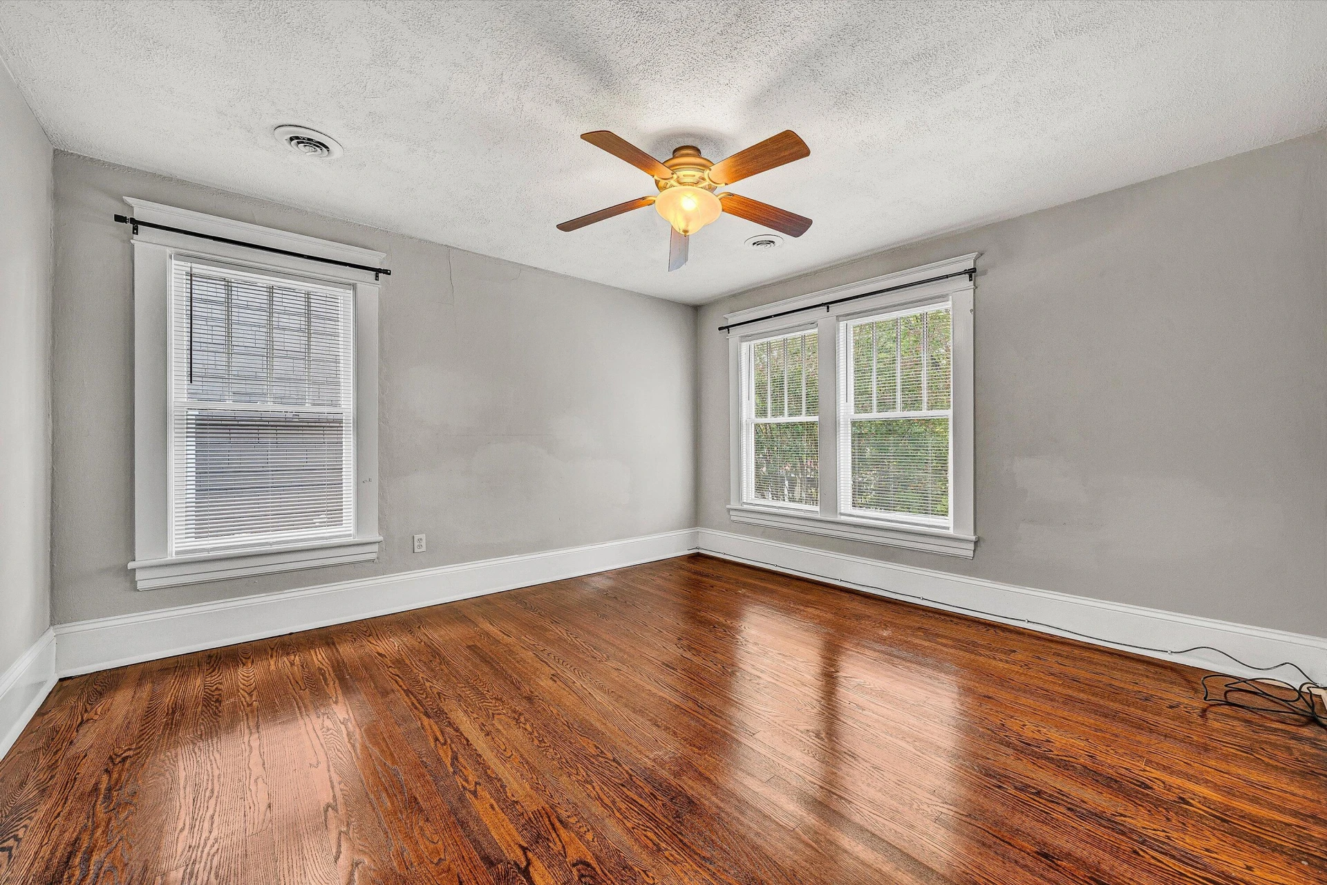1506 Maple AVE - Photo 23