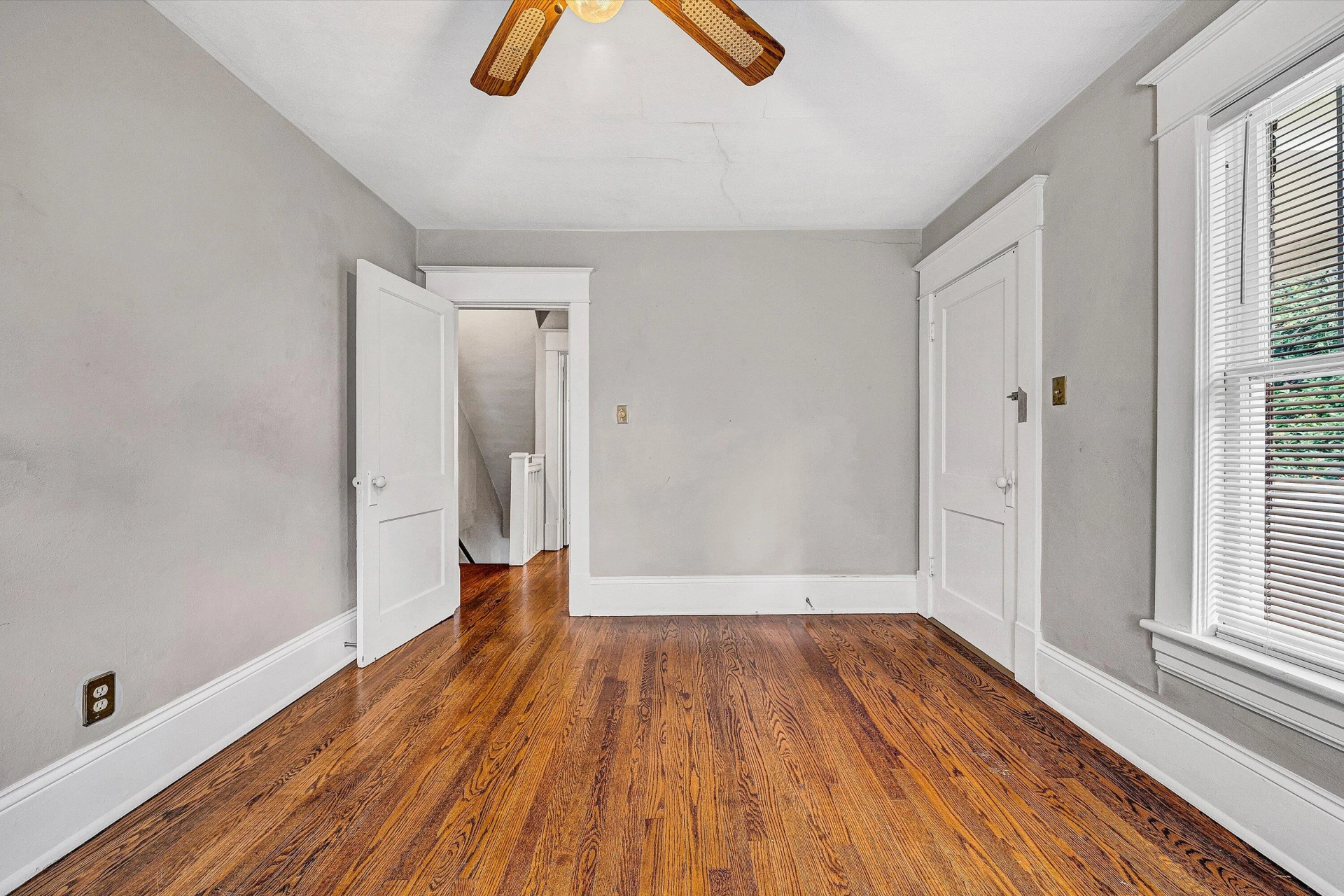 1506 Maple AVE - Photo 26