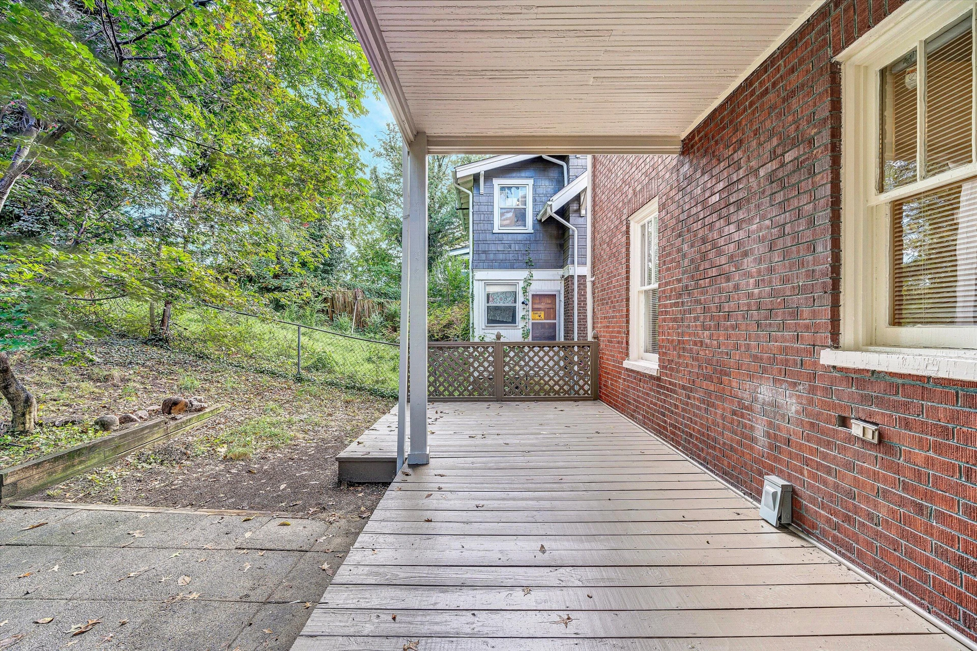 1506 Maple AVE - Photo 37