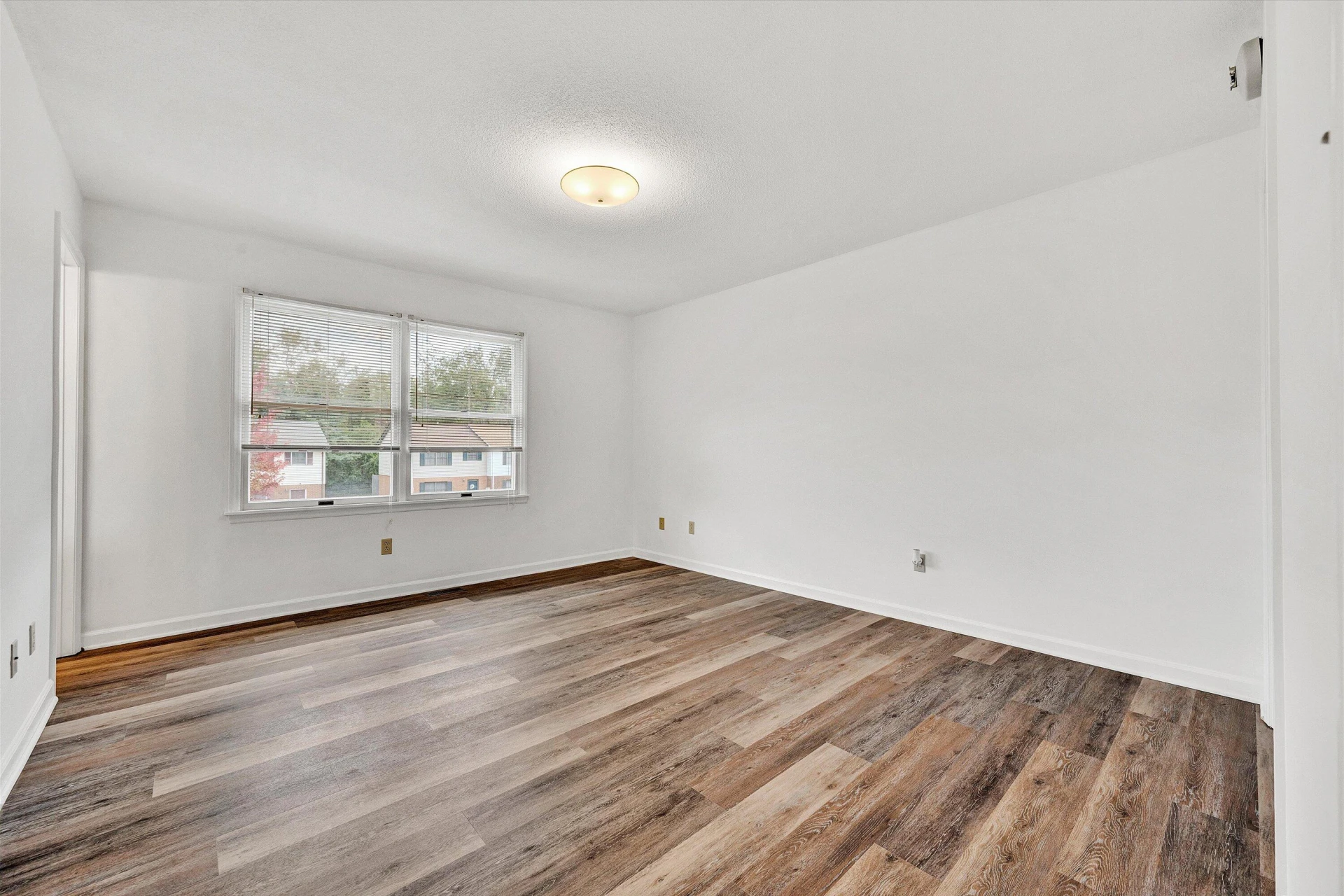 100 Franklin Parke CT - Photo 16