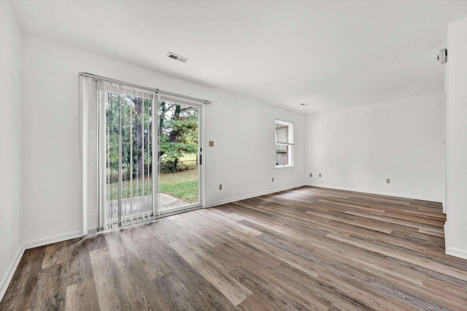 100 Franklin Parke CT - Photo 7