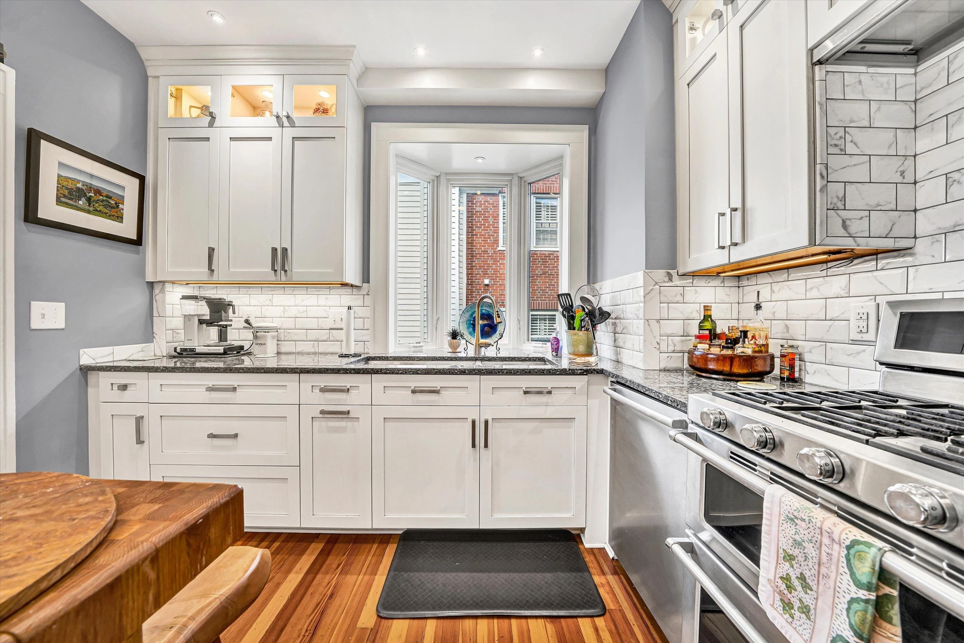2435 Stanley AVE - Photo 14