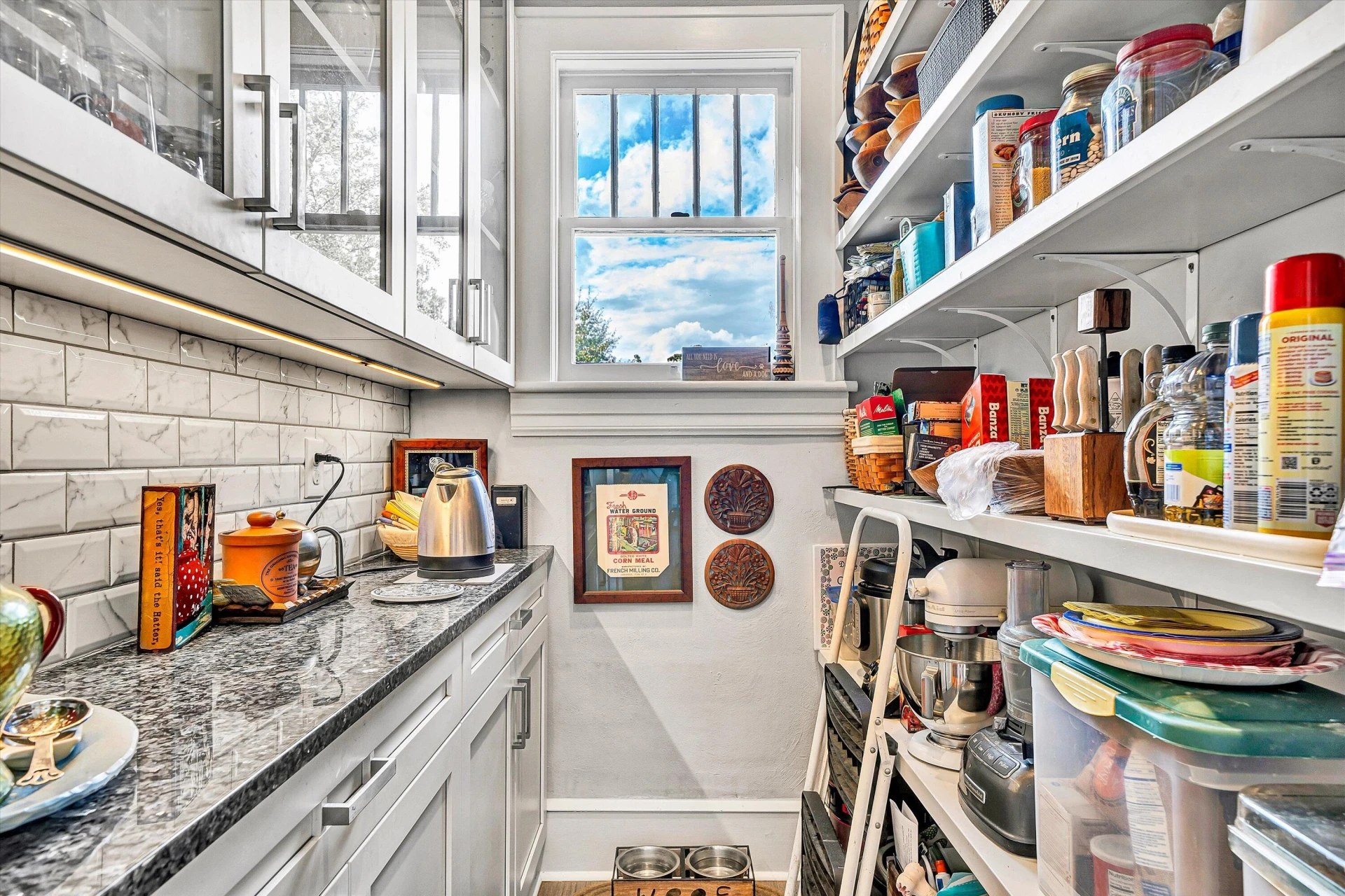 2435 Stanley AVE - Photo 18