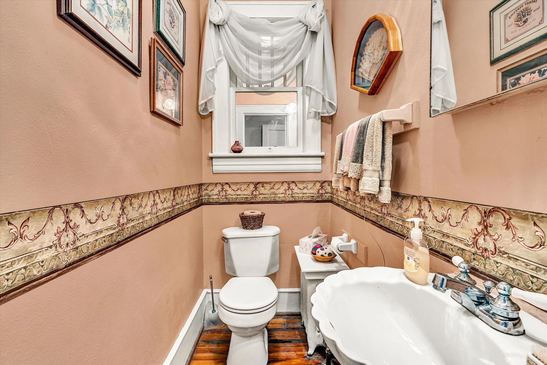 2435 Stanley AVE - Photo 22