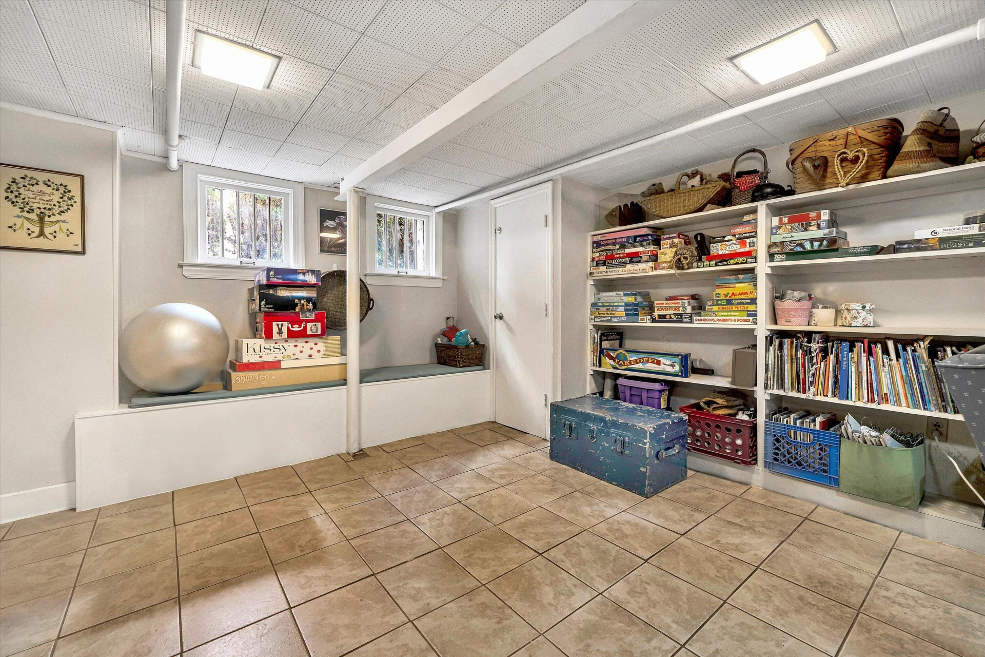 2435 Stanley AVE - Photo 34