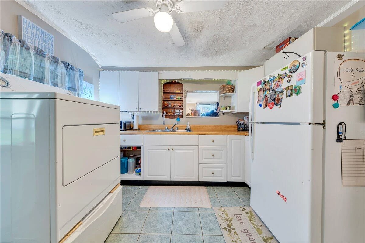 4251 Hershberger RD - Photo 10