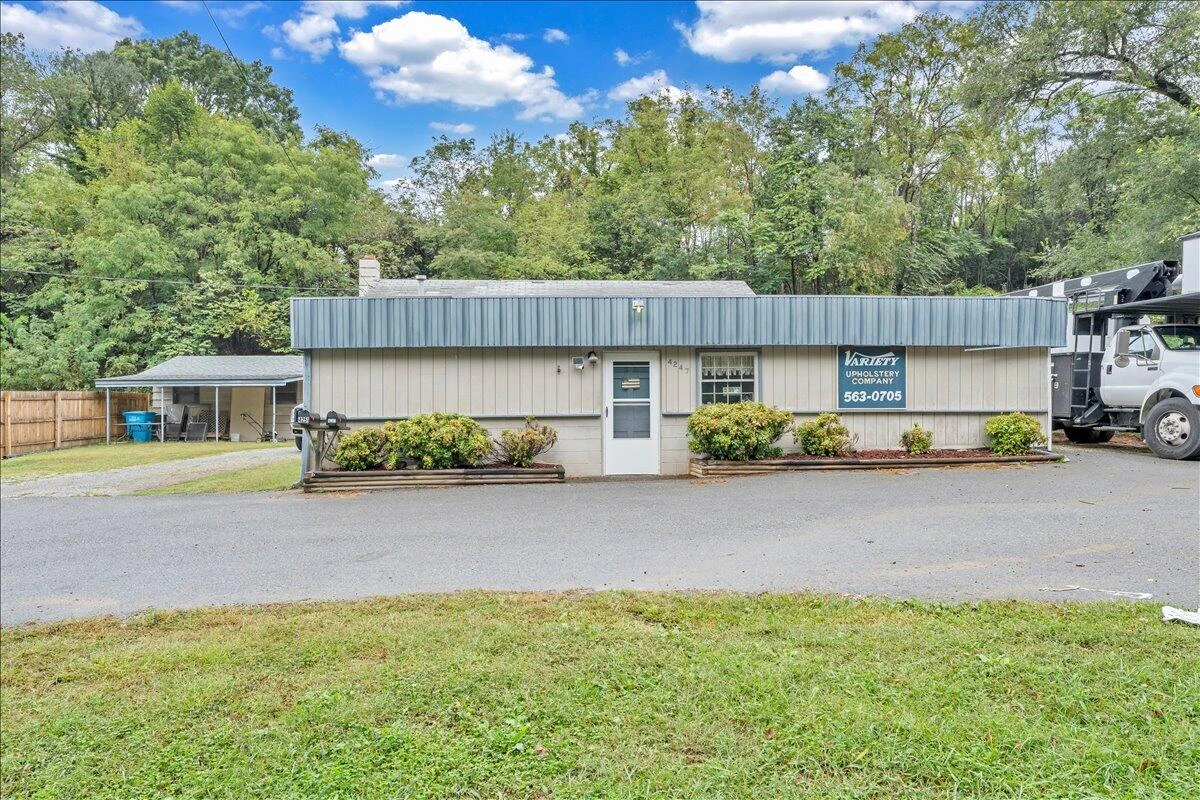 4251 Hershberger RD - Photo 22