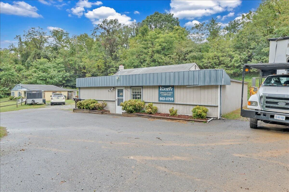 4251 Hershberger RD - Photo 24