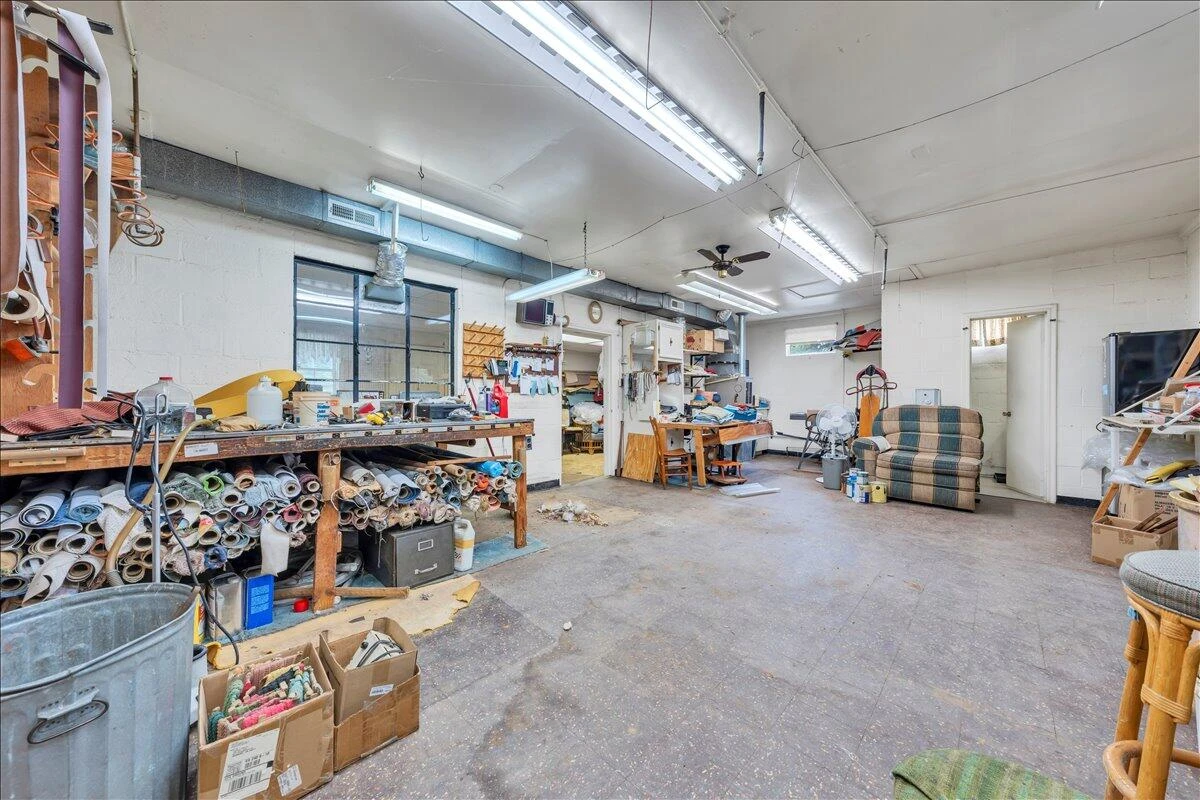 4251 Hershberger RD - Photo 28