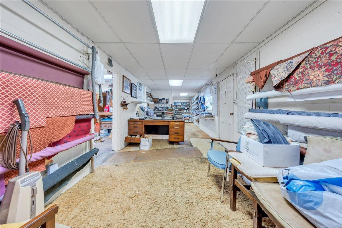 4251 Hershberger RD - Photo 30