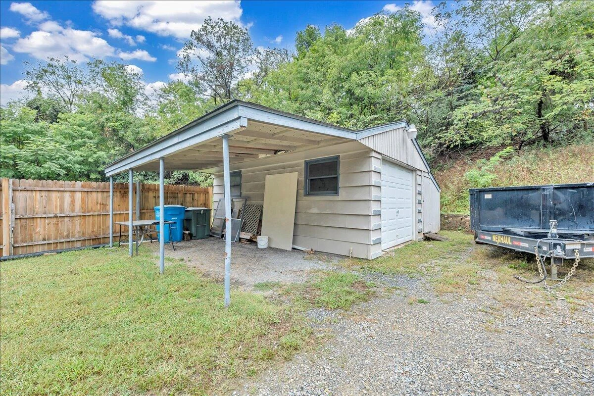 4251 Hershberger RD - Photo 36