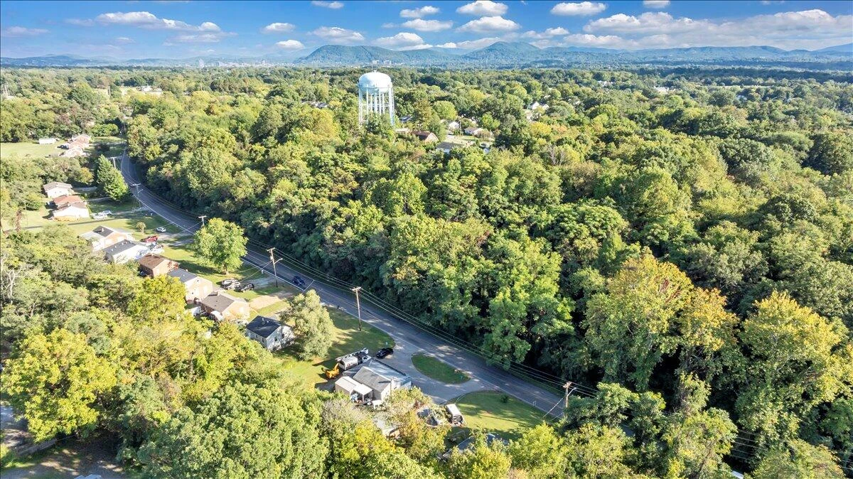 4251 Hershberger RD - Photo 42