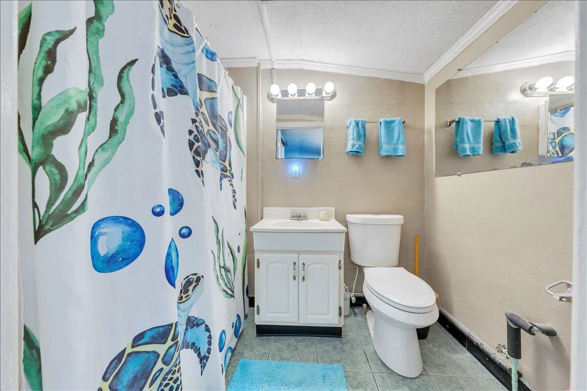 4251 Hershberger RD - Photo 5
