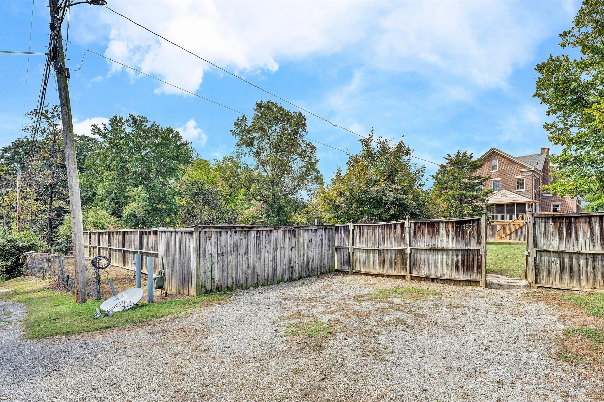 1930 Grandin RD - Photo 101