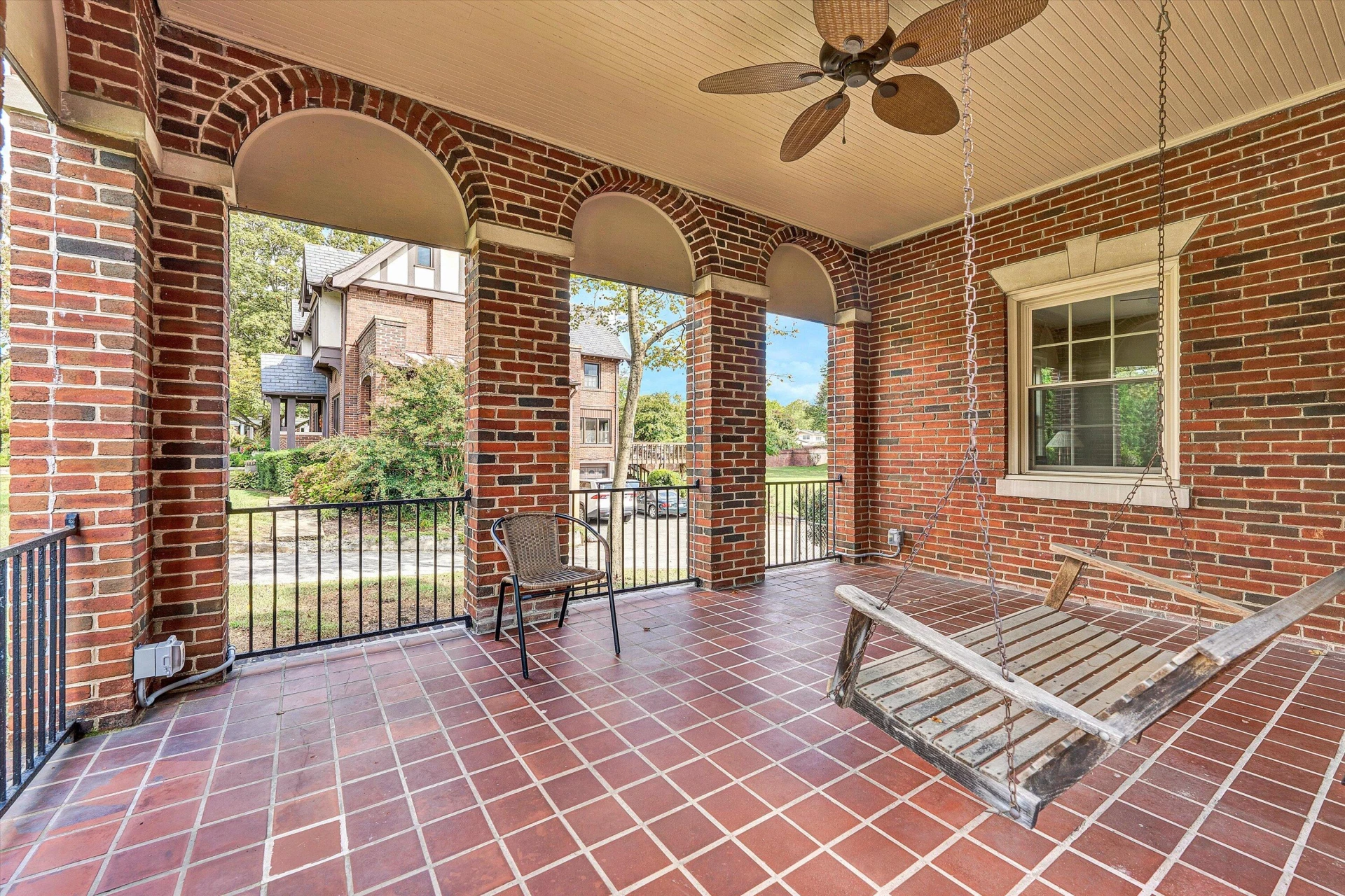 1930 Grandin RD - Photo 4