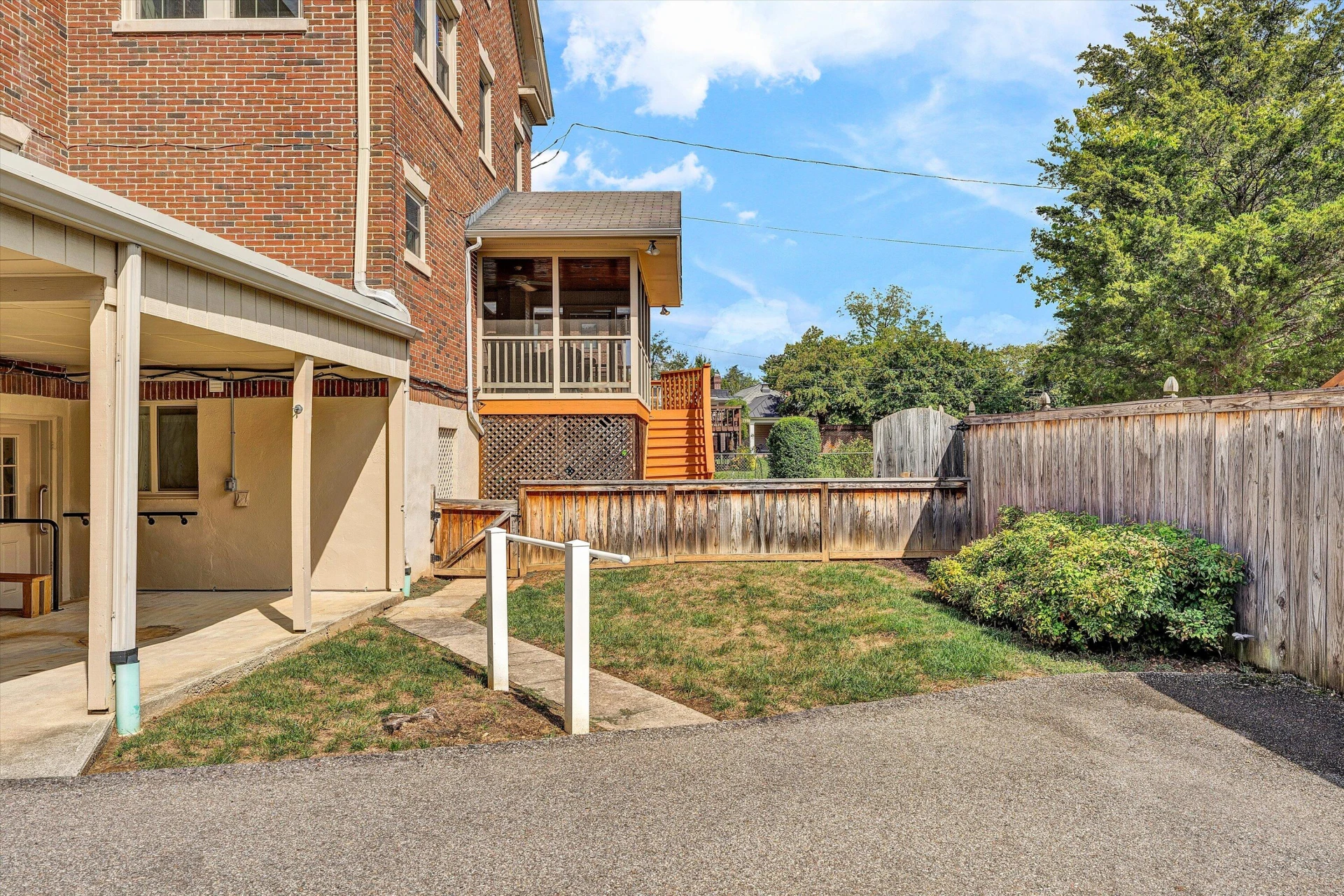 1930 Grandin RD - Photo 100