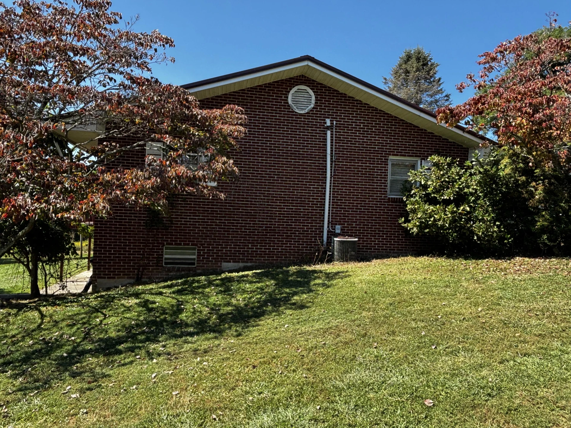 375 Barberry RD - Photo 4