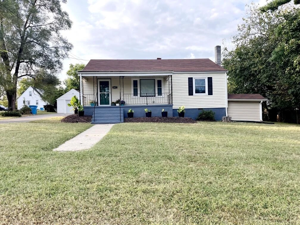 3627 Lilac AVE - Photo 2