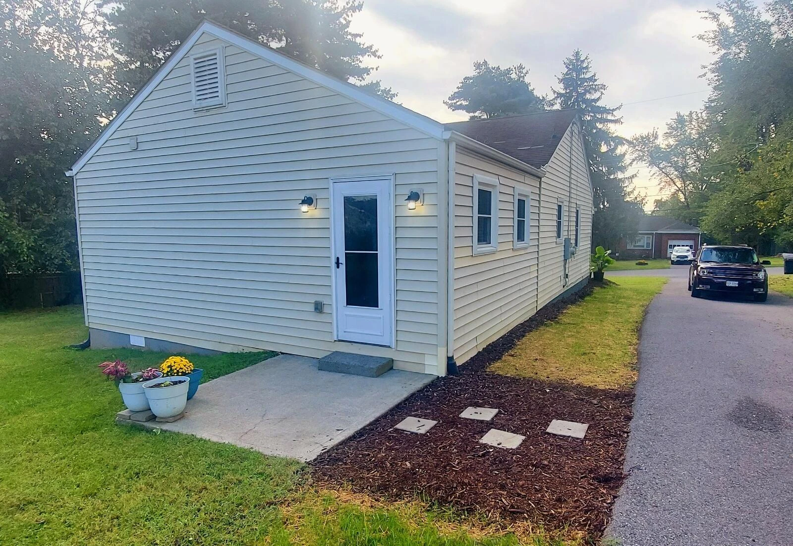 3627 Lilac AVE - Photo 3