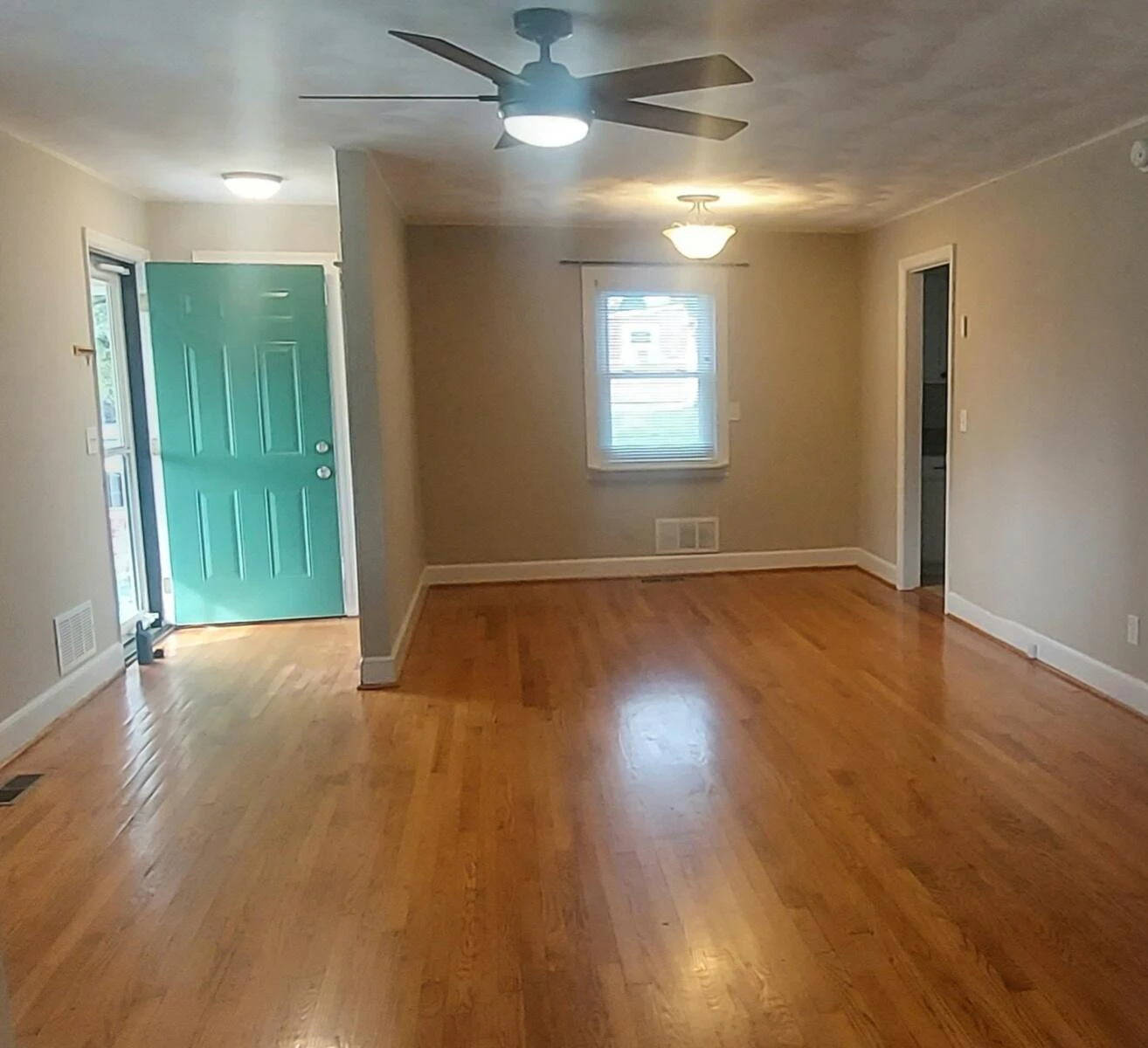 3627 Lilac AVE - Photo 5