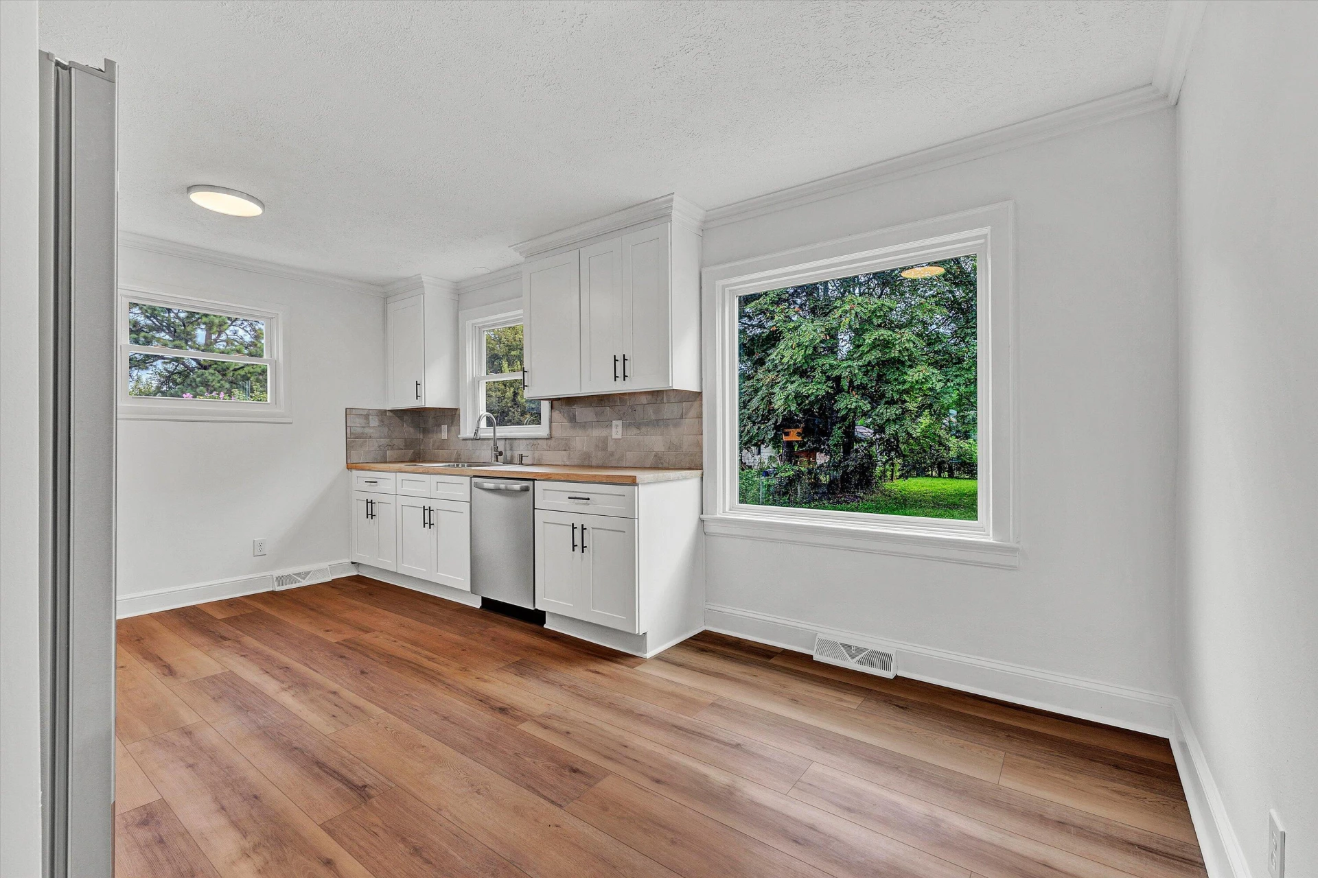 2719 Edison ST - Photo 12