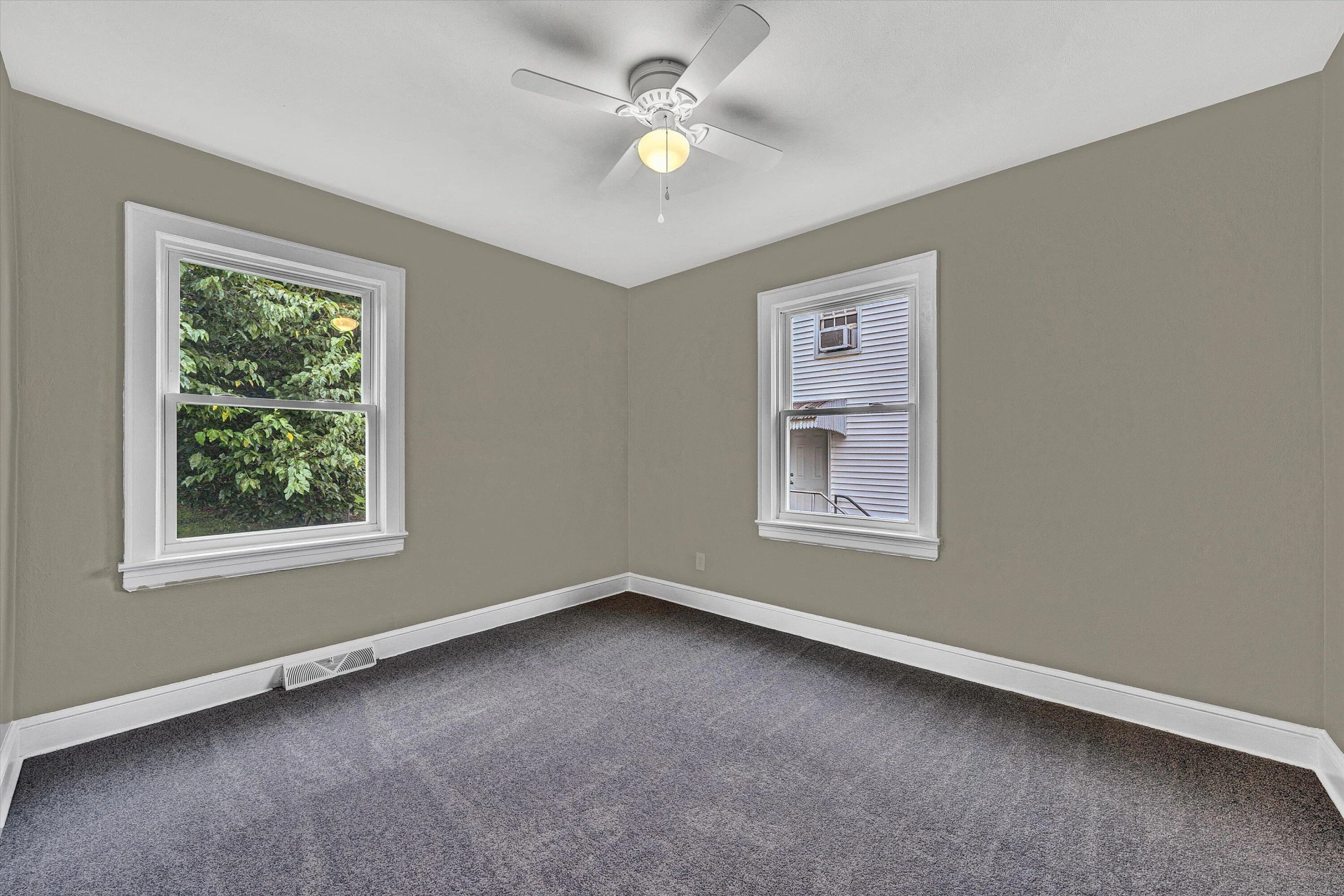 2719 Edison ST - Photo 18