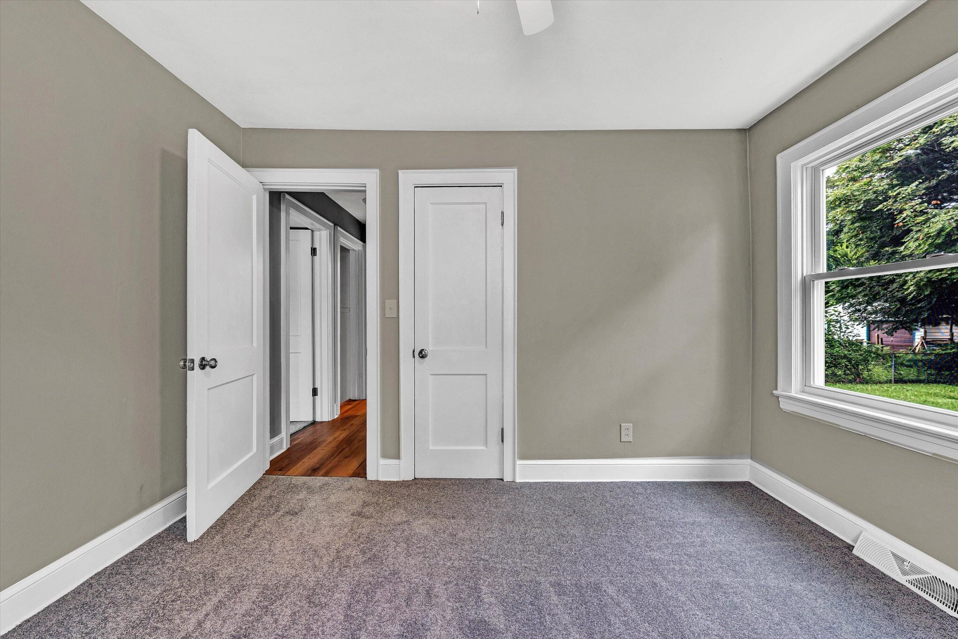 2719 Edison ST - Photo 19