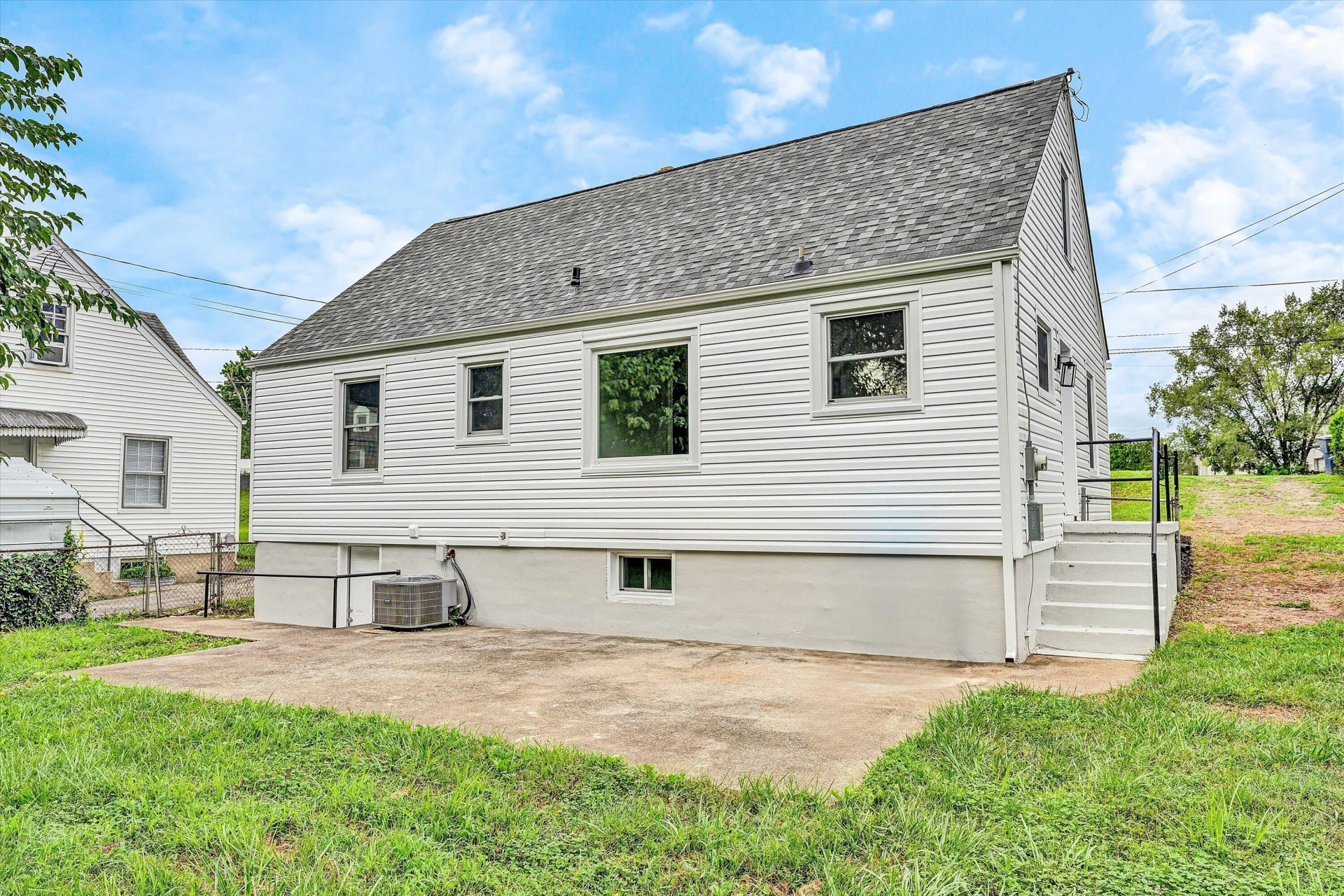 2719 Edison ST - Photo 28