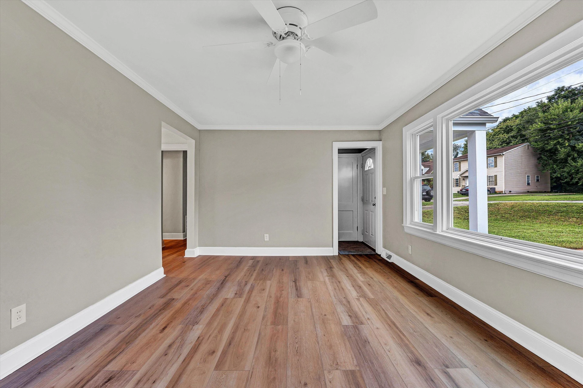 2719 Edison ST - Photo 5