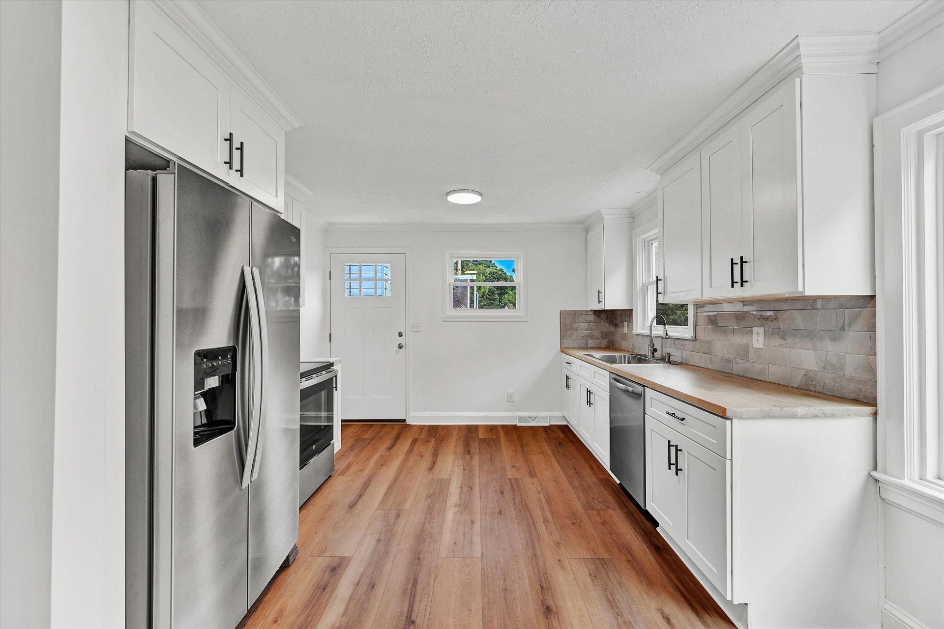 2719 Edison ST - Photo 8