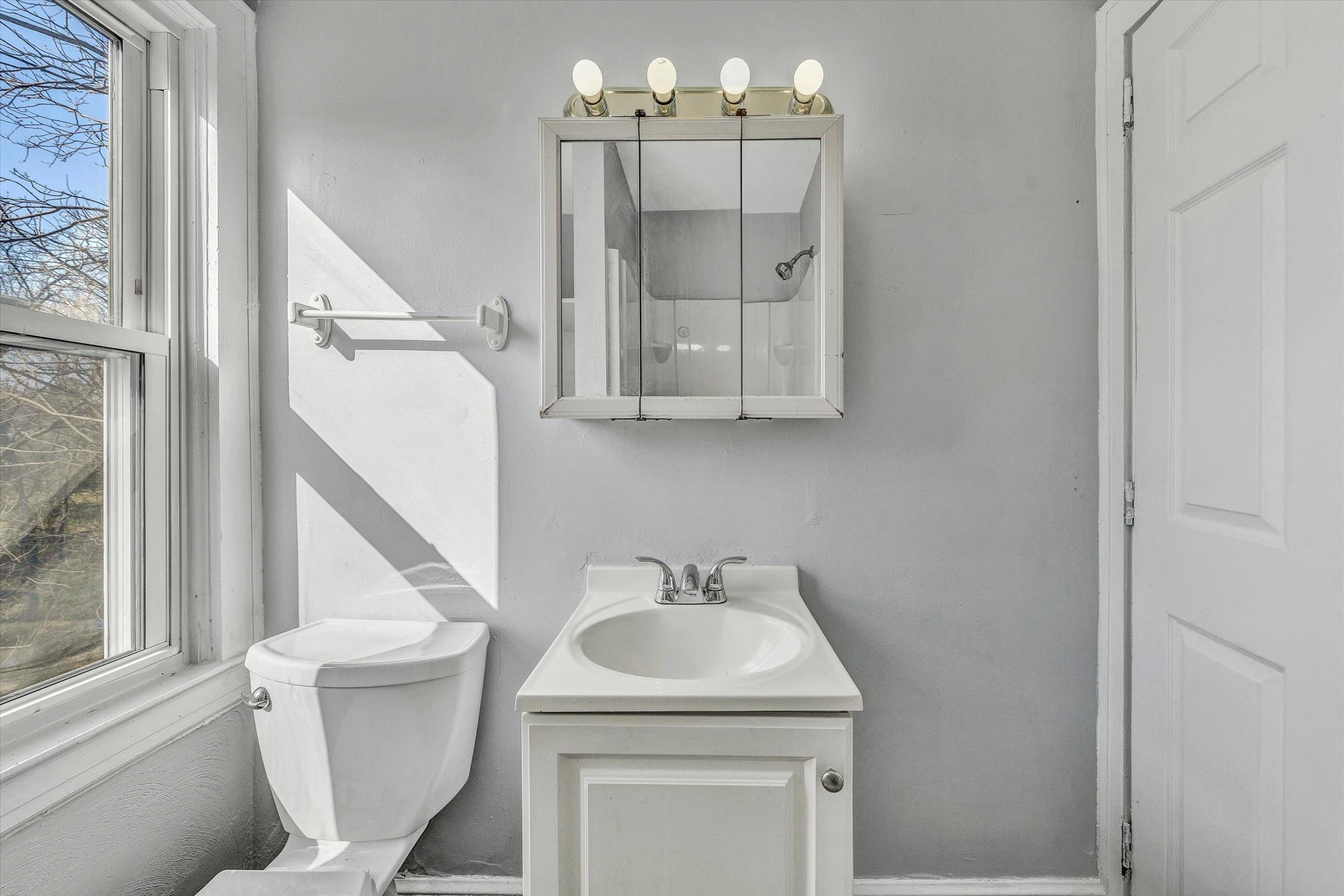 1006 Crescent ST - Photo 8