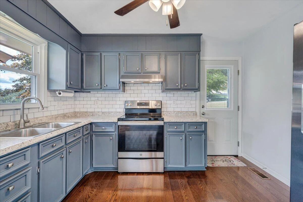 3011 Richard AVE - Photo 13