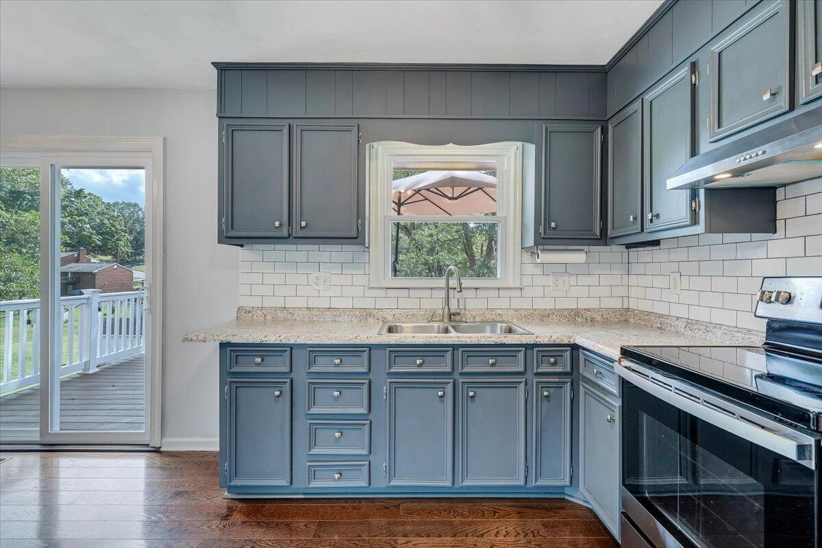 3011 Richard AVE - Photo 16