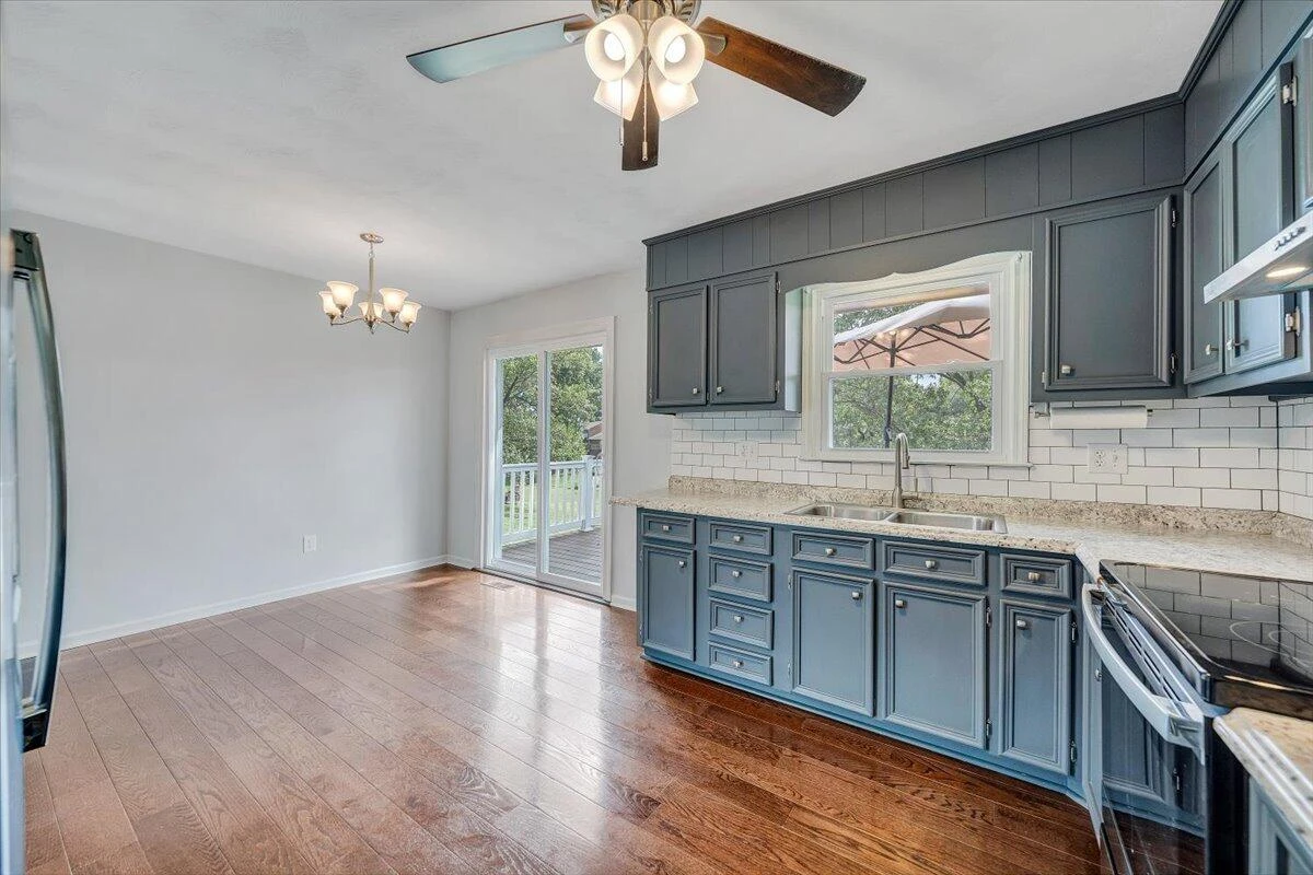3011 Richard AVE - Photo 17