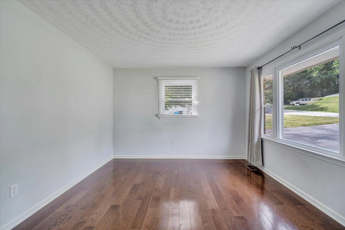 3011 Richard AVE - Photo 7