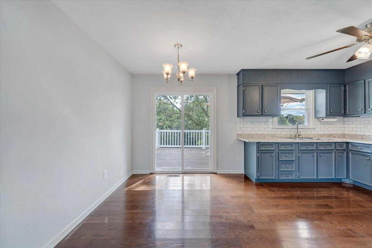 3011 Richard AVE - Photo 11