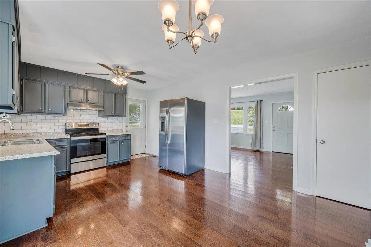 3011 Richard AVE - Photo 12