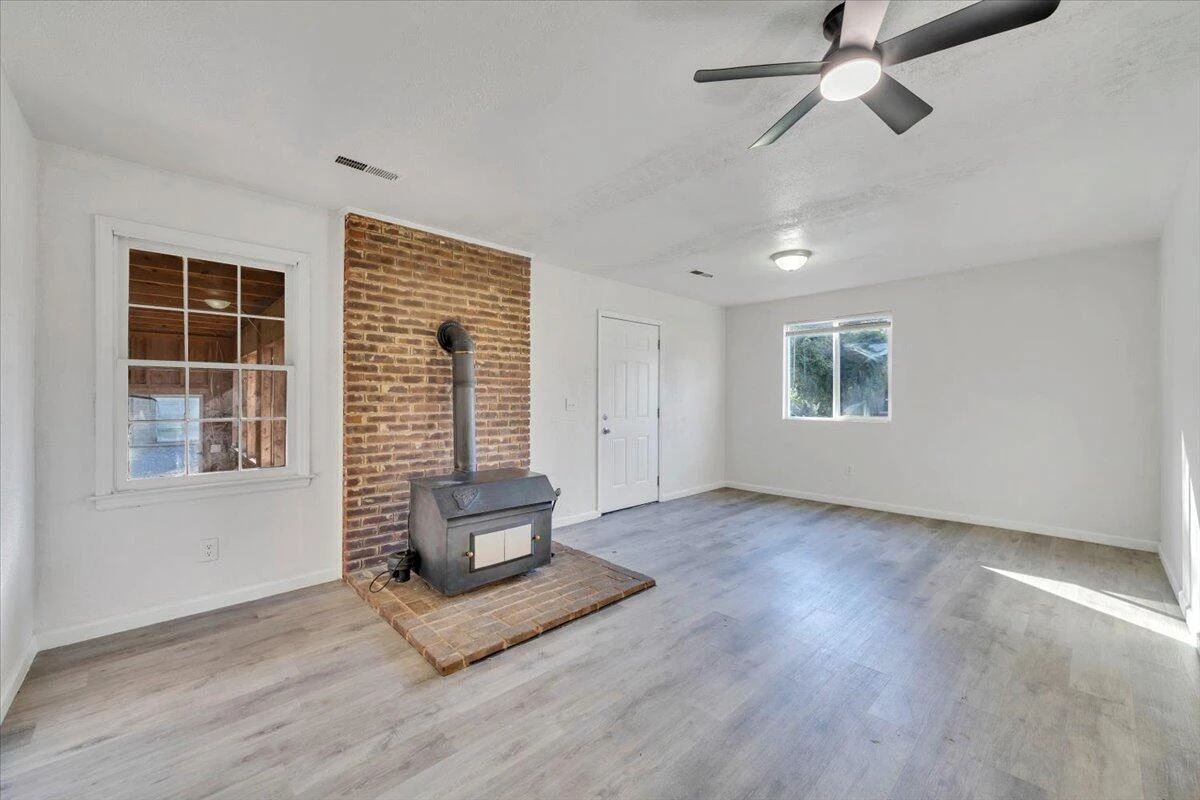 1018 Greenhurst AVE - Photo 21