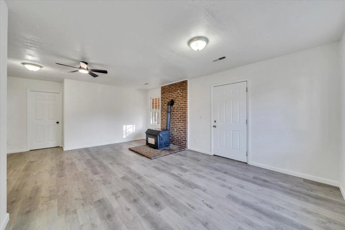 1018 Greenhurst AVE - Photo 24