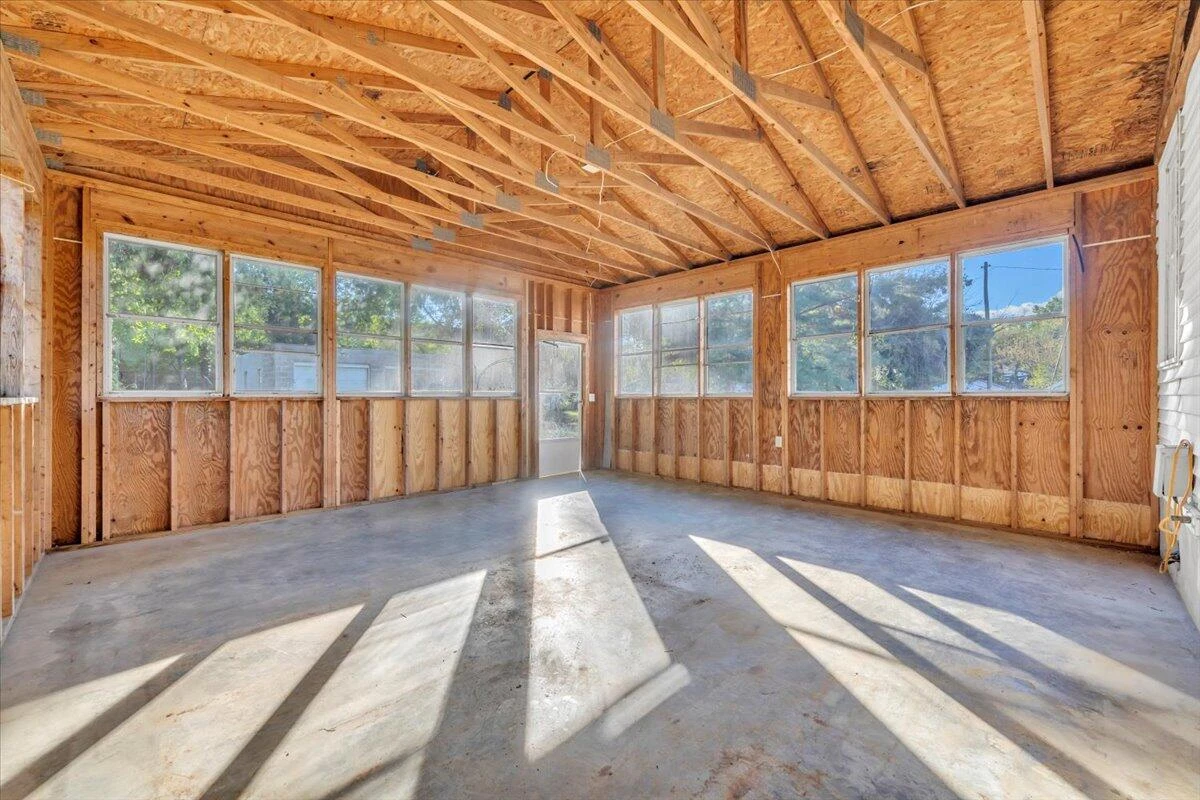 1018 Greenhurst AVE - Photo 35