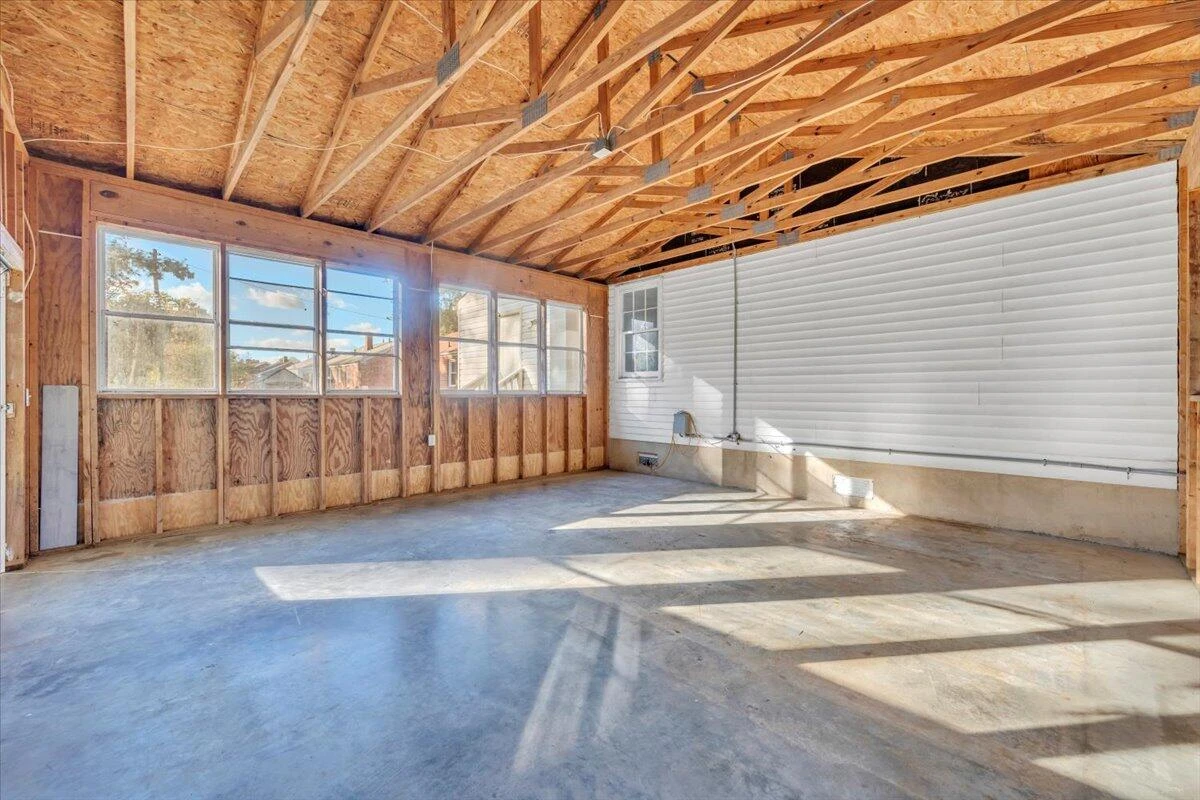 1018 Greenhurst AVE - Photo 36