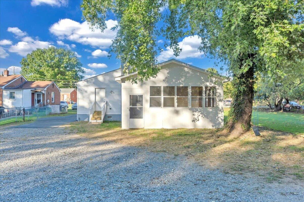 1018 Greenhurst AVE - Photo 37