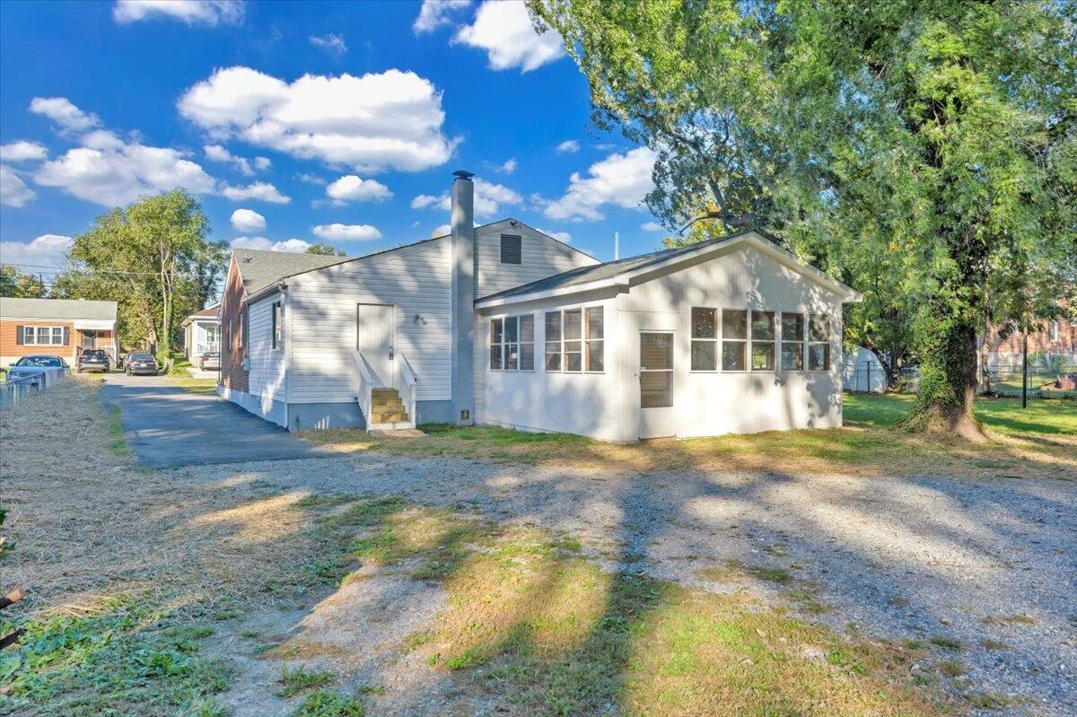 1018 Greenhurst AVE - Photo 39